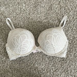 Dream Angles Push-up Bra (32D)